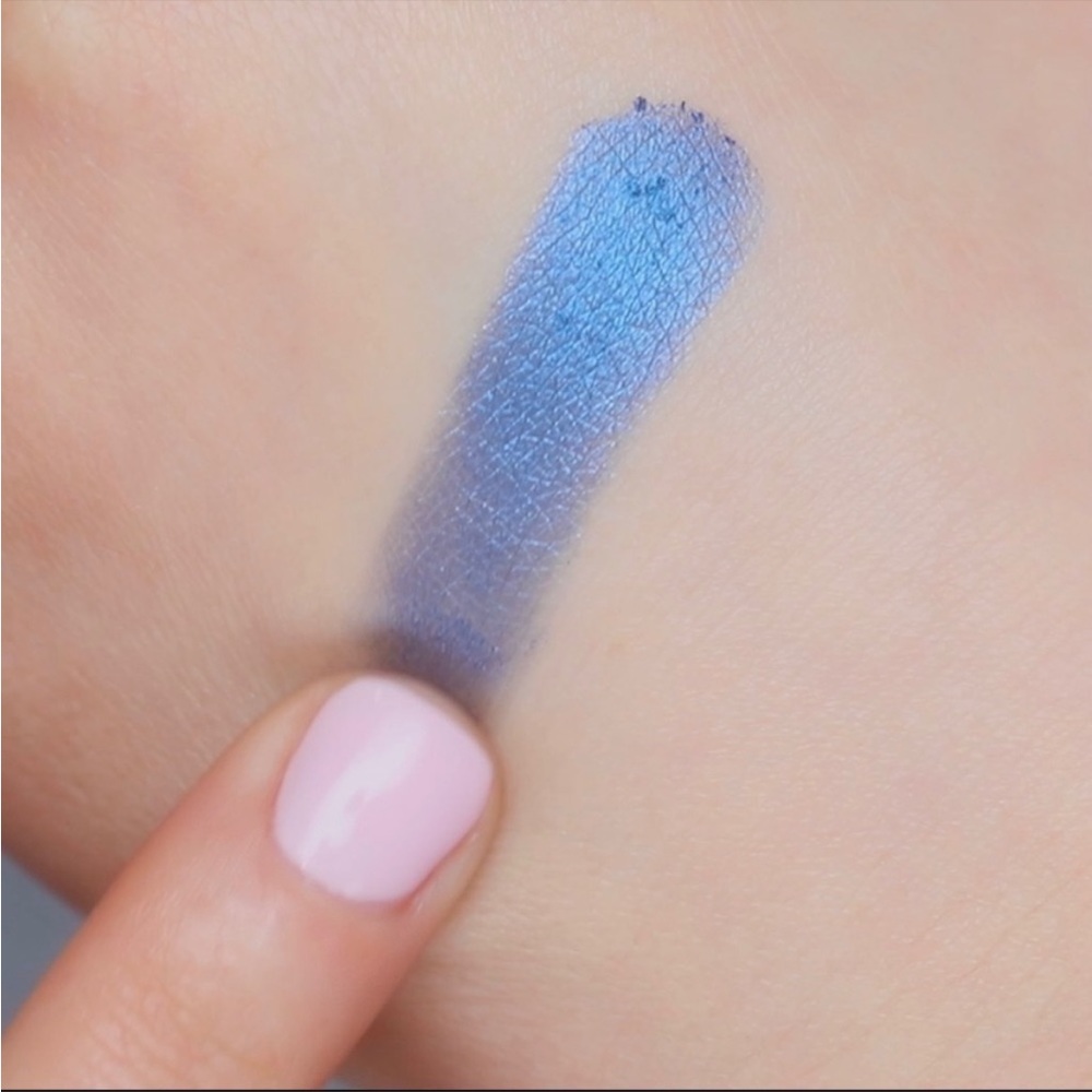 Space Case Eyeshadow - Picture 5 of 5